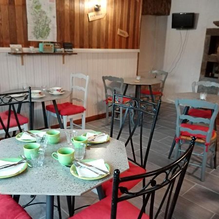 Bed and Breakfast Les P'Tites Pistes Chaux-des-Pres Zewnętrze zdjęcie