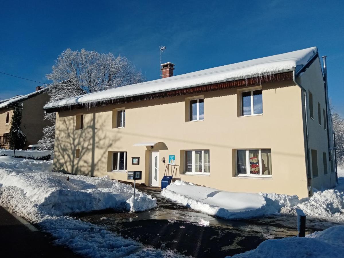 Bed and Breakfast Les P'Tites Pistes Chaux-des-Pres Zewnętrze zdjęcie